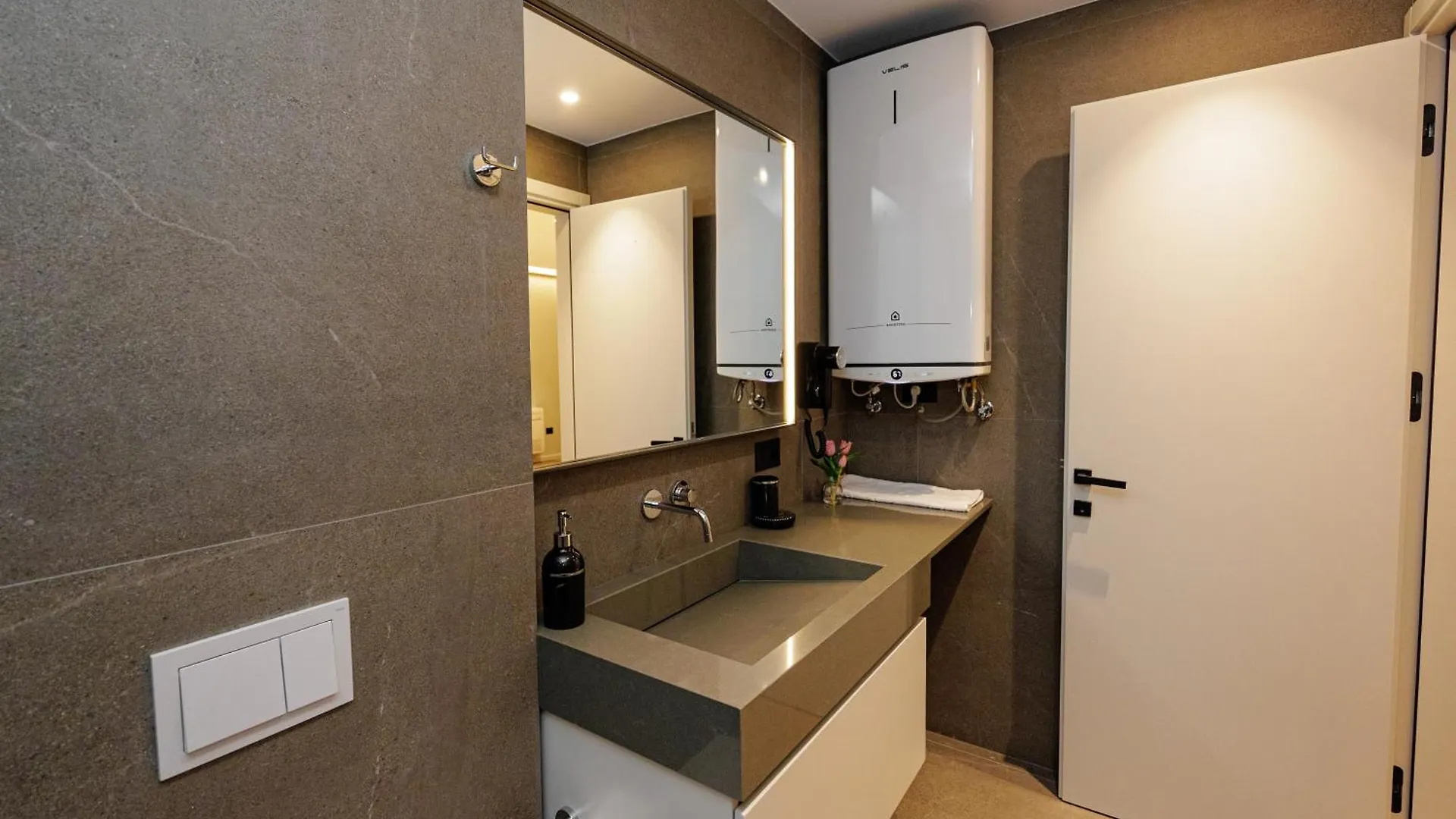 Your Spot Apartments تيرانا